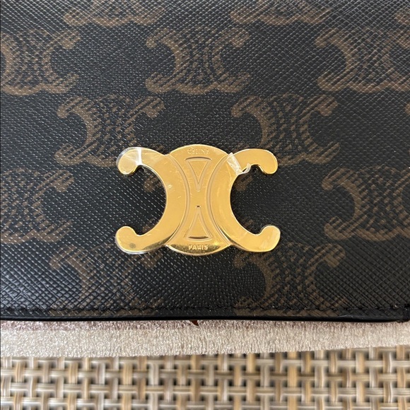 CELINE PARIS TRIOMPHE COMPACT WALLET TAN BRAND NEW - Picture 2 of 10